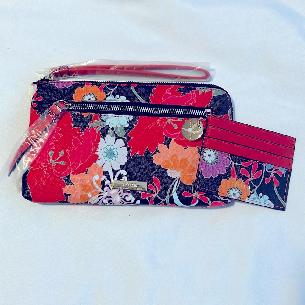 Trina Trina Turk Floral Wristlet and Card Holder Set NWT